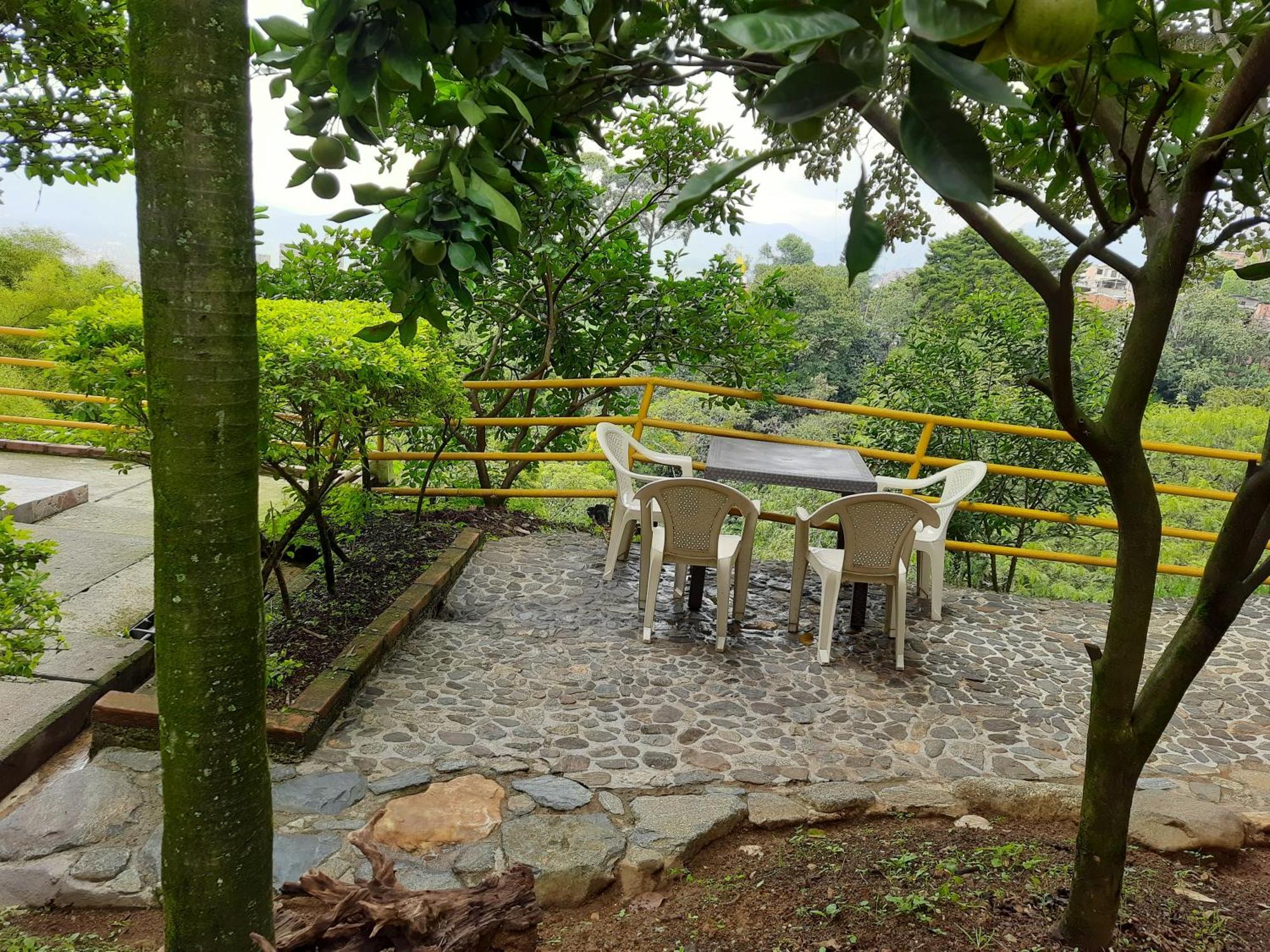 Apartamento Campestre Medellín Exterior foto